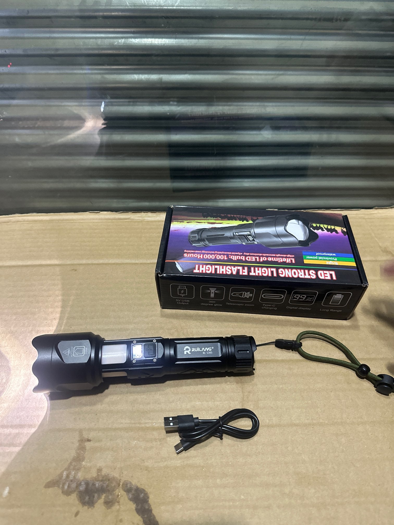 Lot imported Led Strong flashlight with water proof