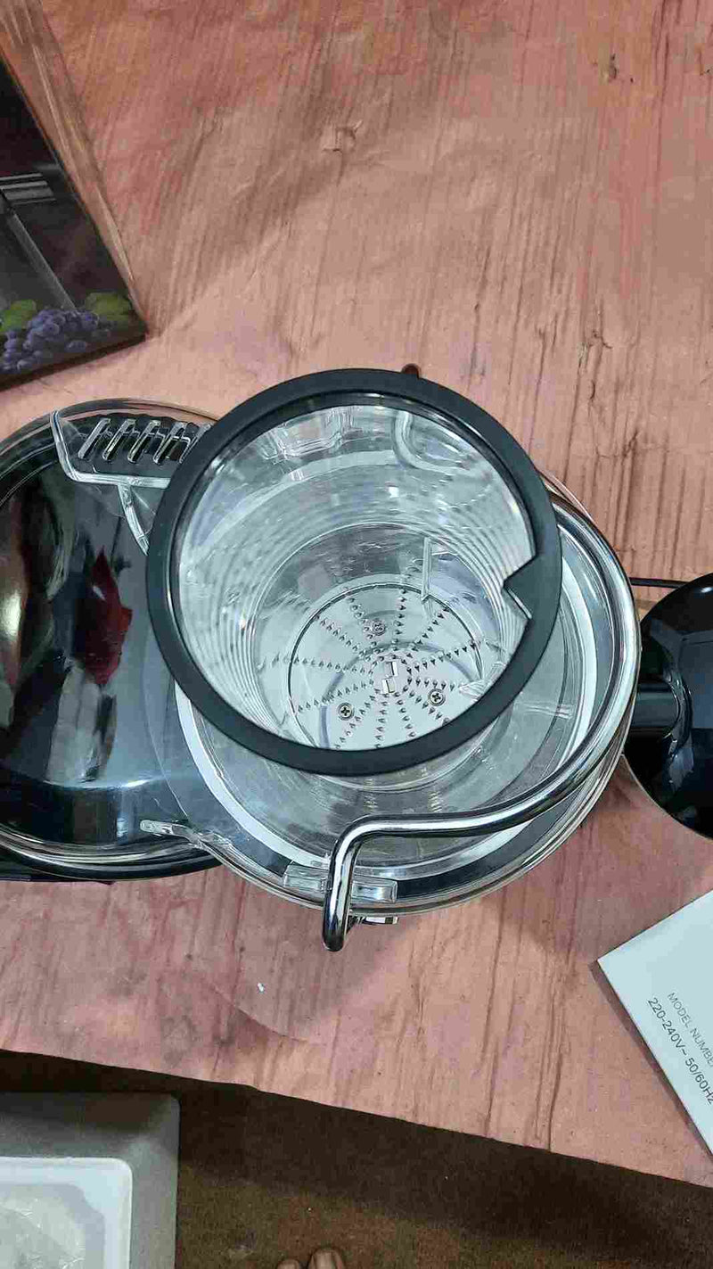 Lot Imported YINA Centrifugal Juicer