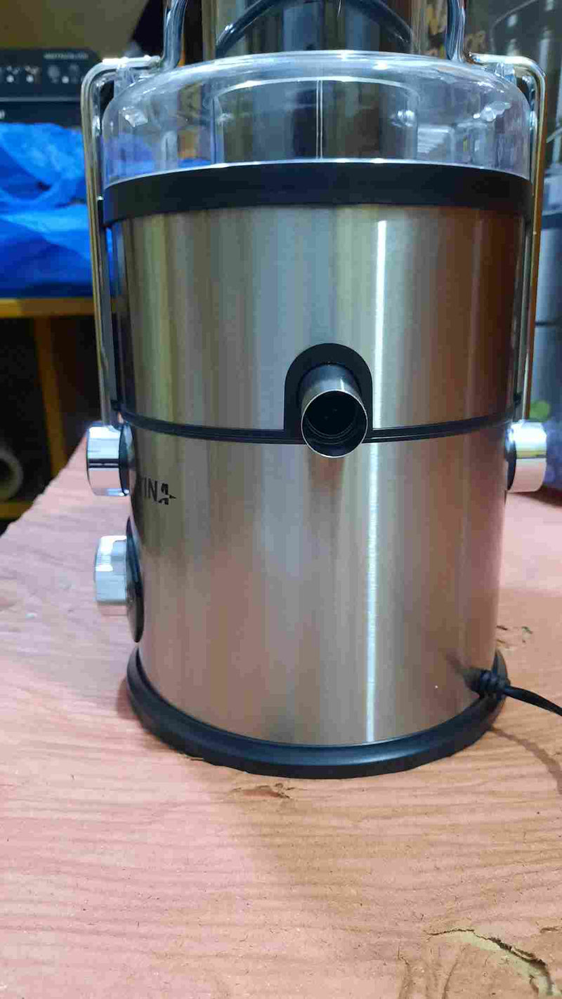 Lot Imported YINA Centrifugal Juicer