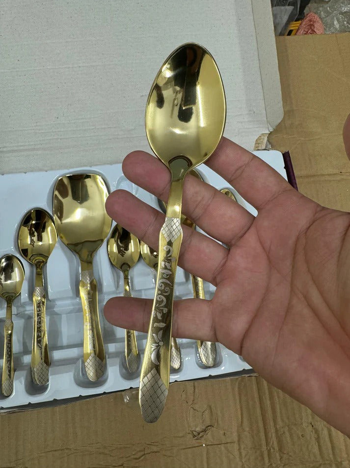 Lot imported 6 person 28 pieces golden cutlery set