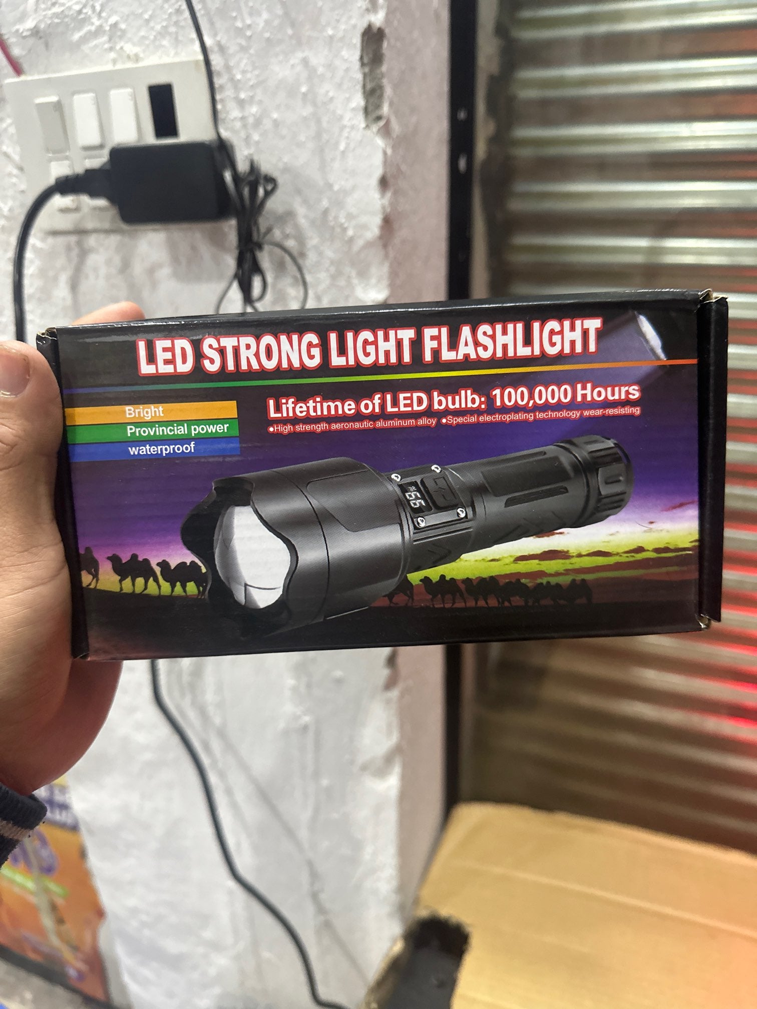 Lot imported Led Strong flashlight with water proof