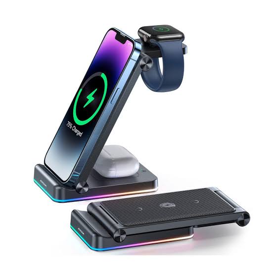 Amazon lot FOLDABLE 3 IN 1 MAGNETIC WIRELESS CHARGER