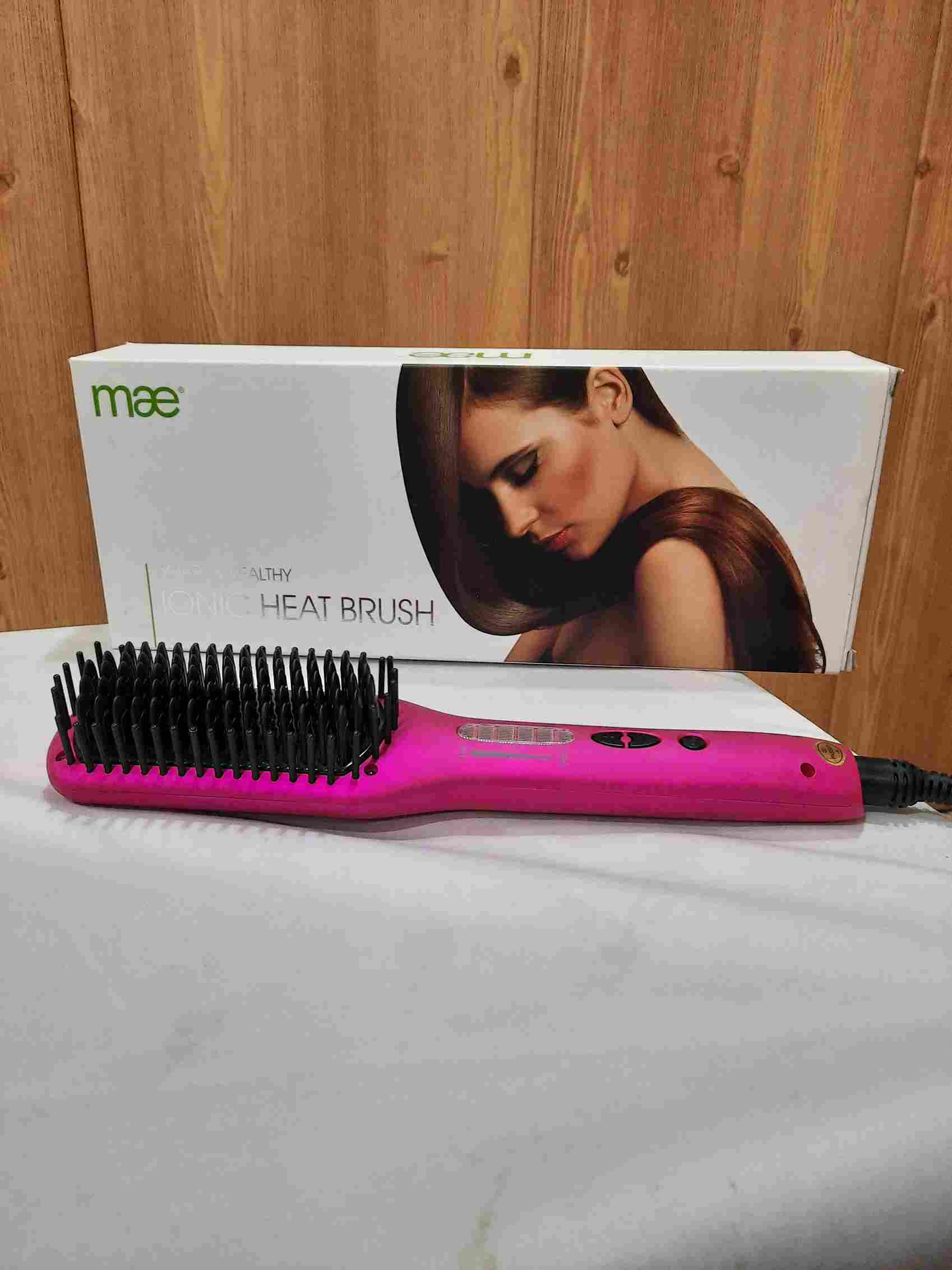 IONIC HAIR STRAIGHTENER BRUSH