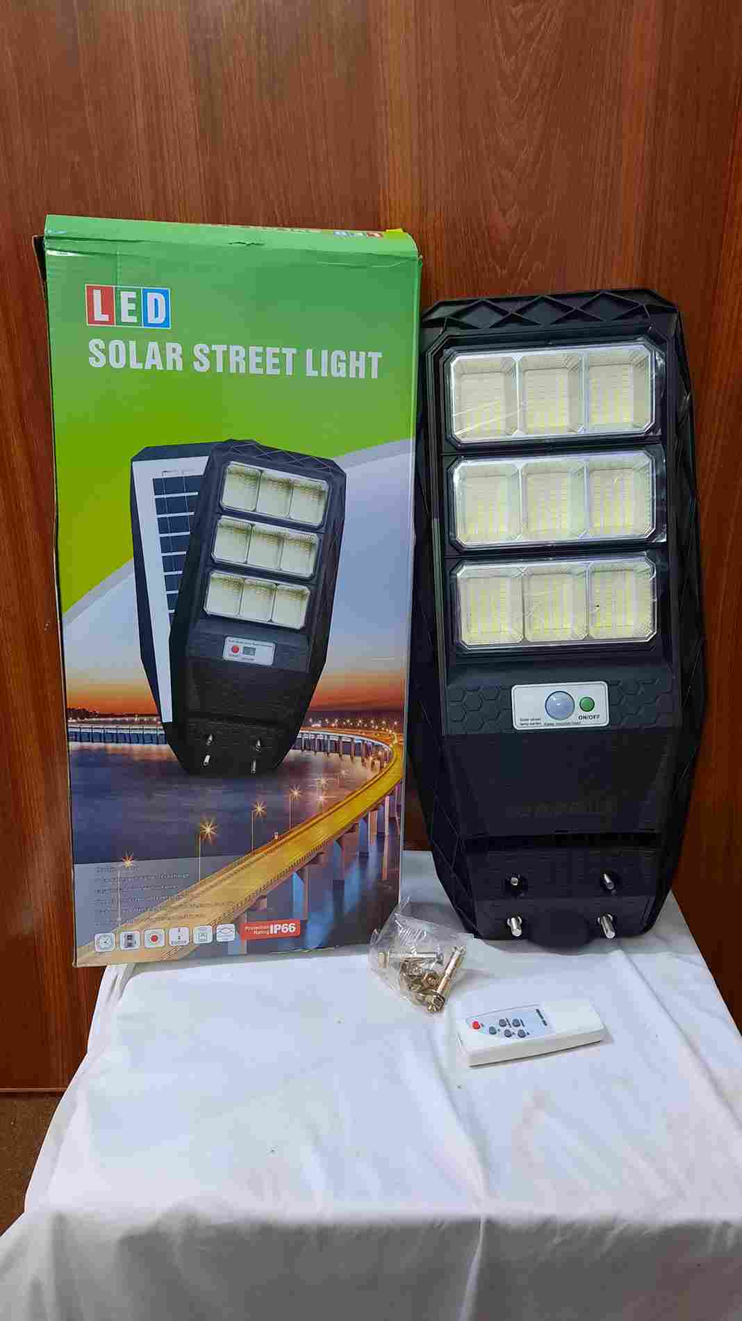 9 LED Solar Street Light