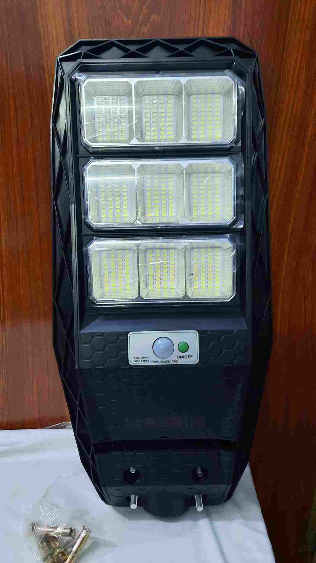 9 LED Solar Street Light