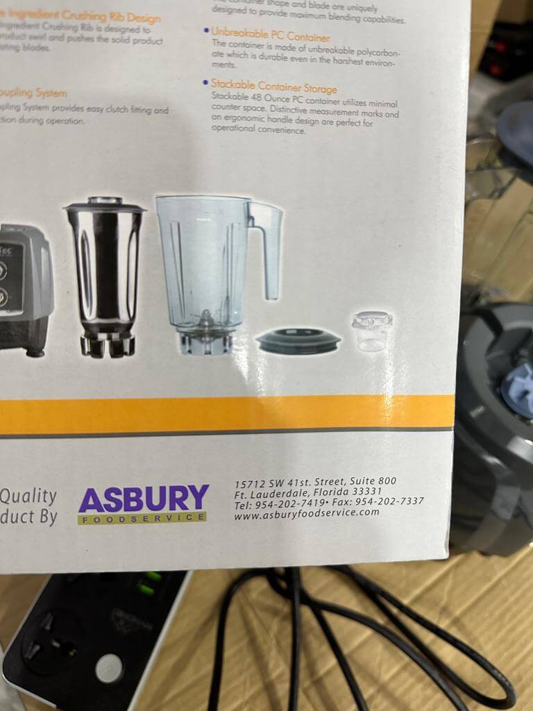 LOT IMPORTED 2 JUGS BARTEC USA POWERFUL BLENDER