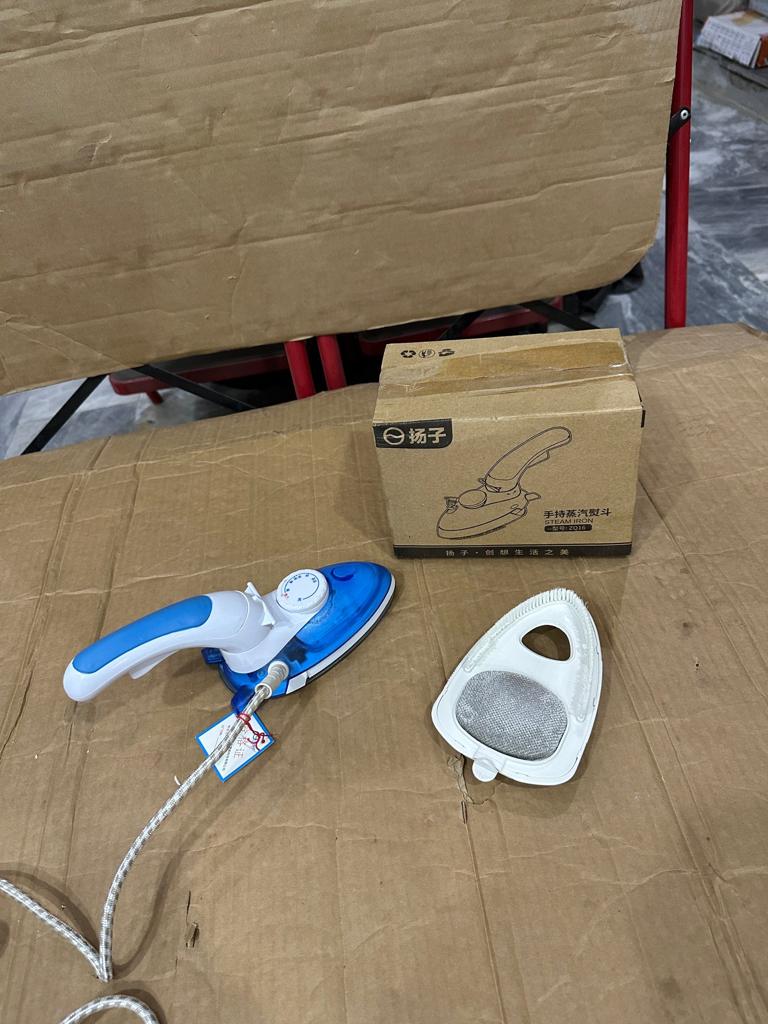 ri yangzi hand held steam travel iron model ZQ16