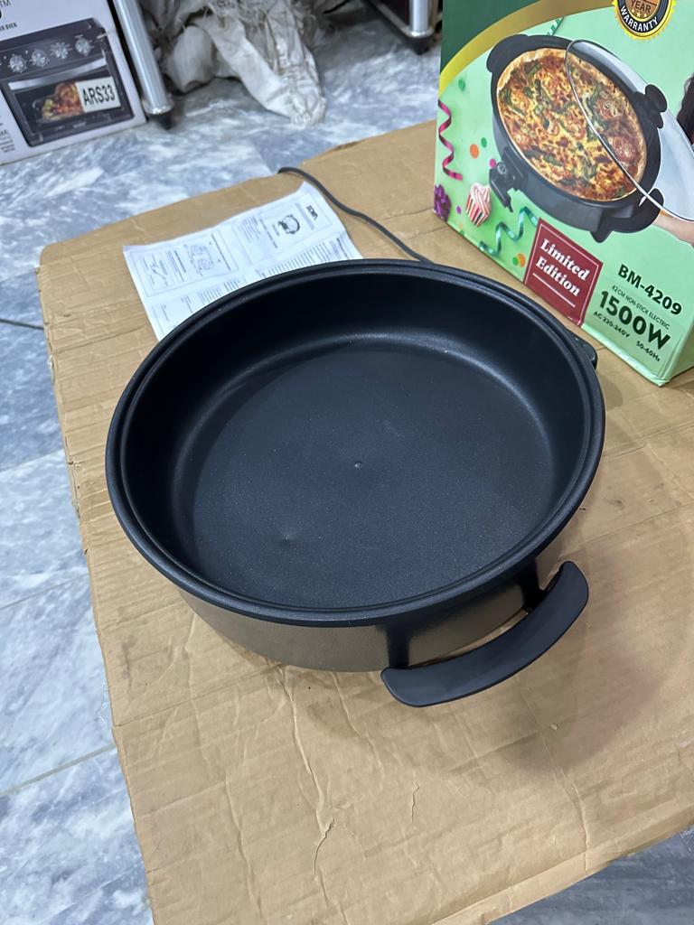 Boma 42cm Pan and Pizza Maker