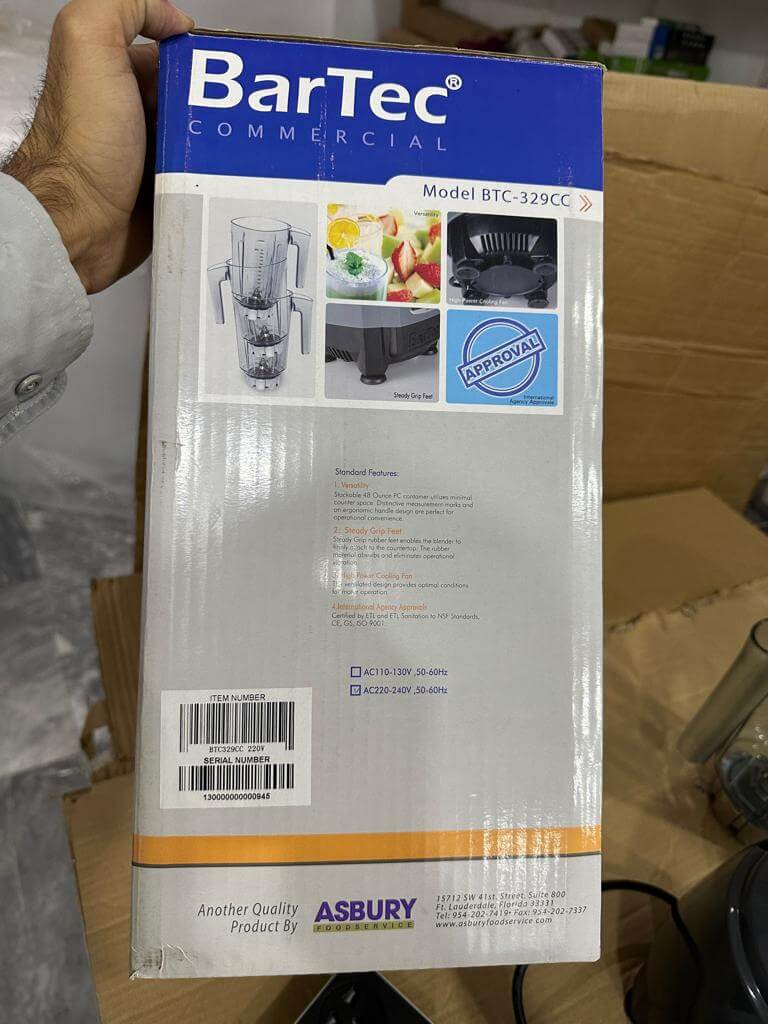 LOT IMPORTED 2 JUGS BARTEC USA POWERFUL BLENDER